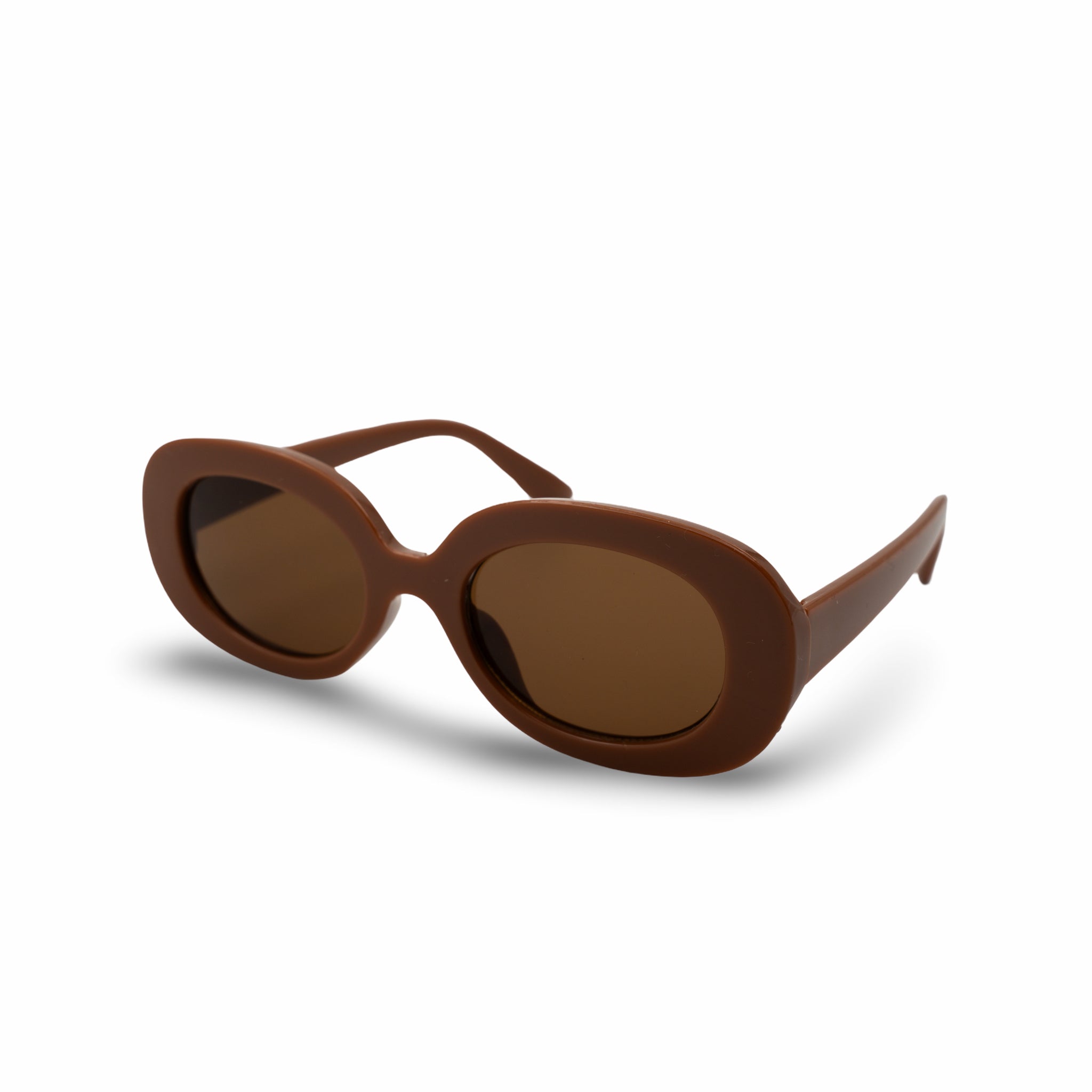 Bruine ovale zonnebril met stijlvolle frame en donkere glazen, perfect voor zomerse dagen.