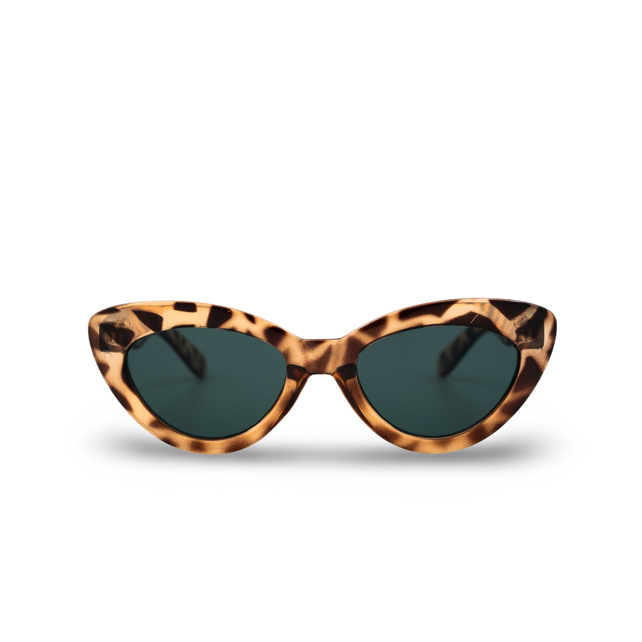 Stijlvolle cat-eye zonnebril met luipaardprint en donkergroene glazen, perfect voor een modieuze look.