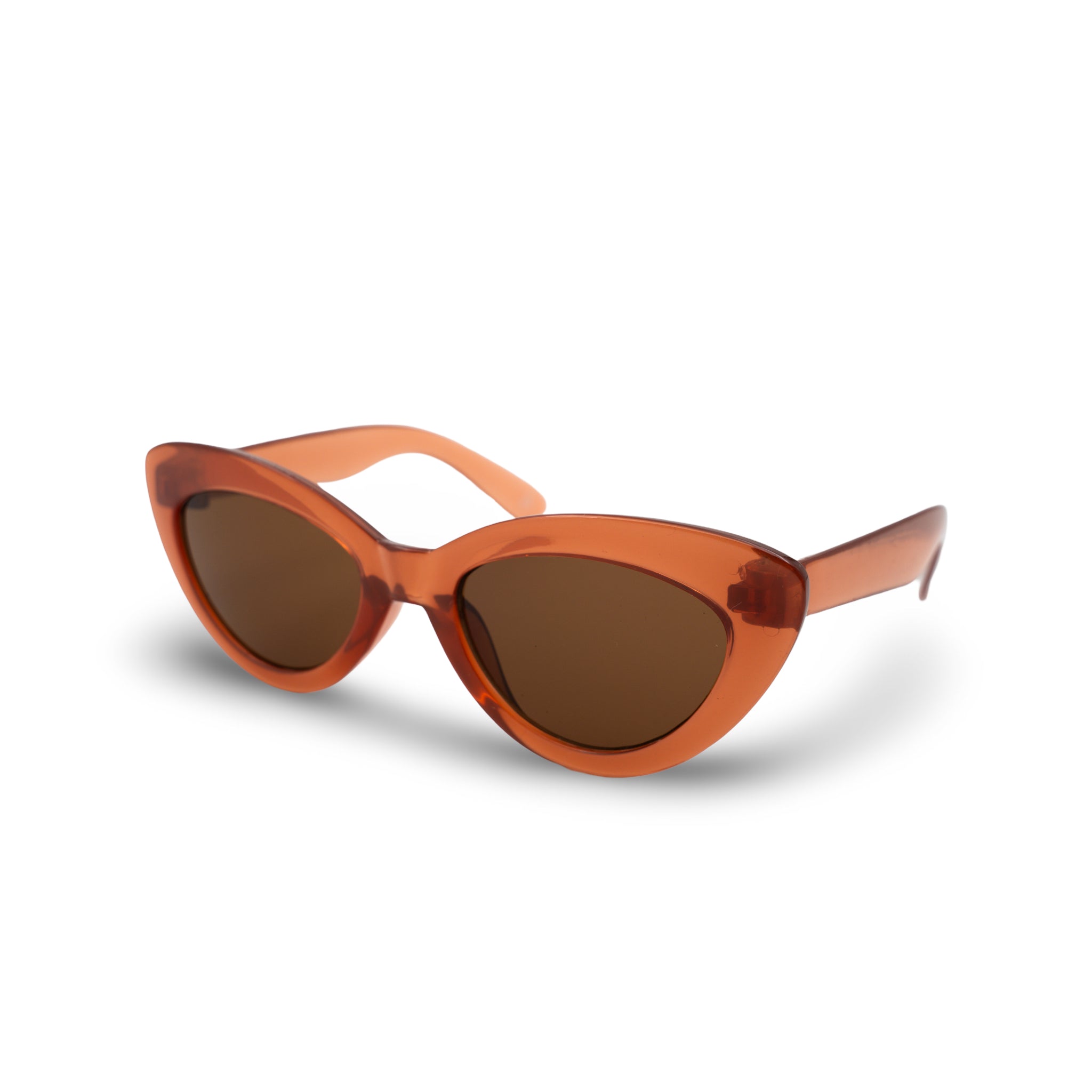 Stijlvolle bruine cat-eye zonnebril met transparant montuur, perfect voor een trendy look.