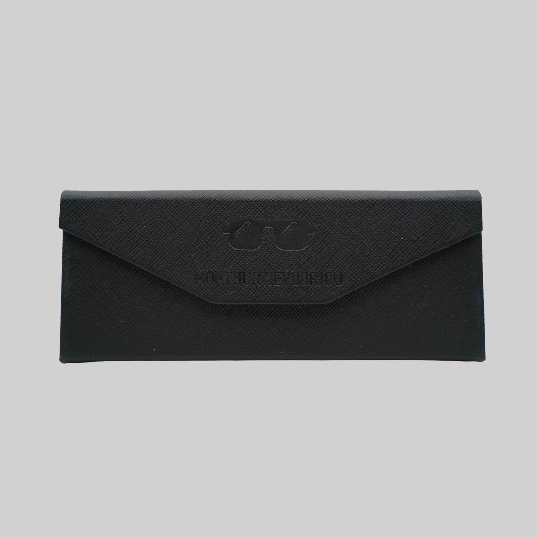 Zwart zonnebril etui met textuur en logo, geschikt voor stijlvolle zonnebrillen