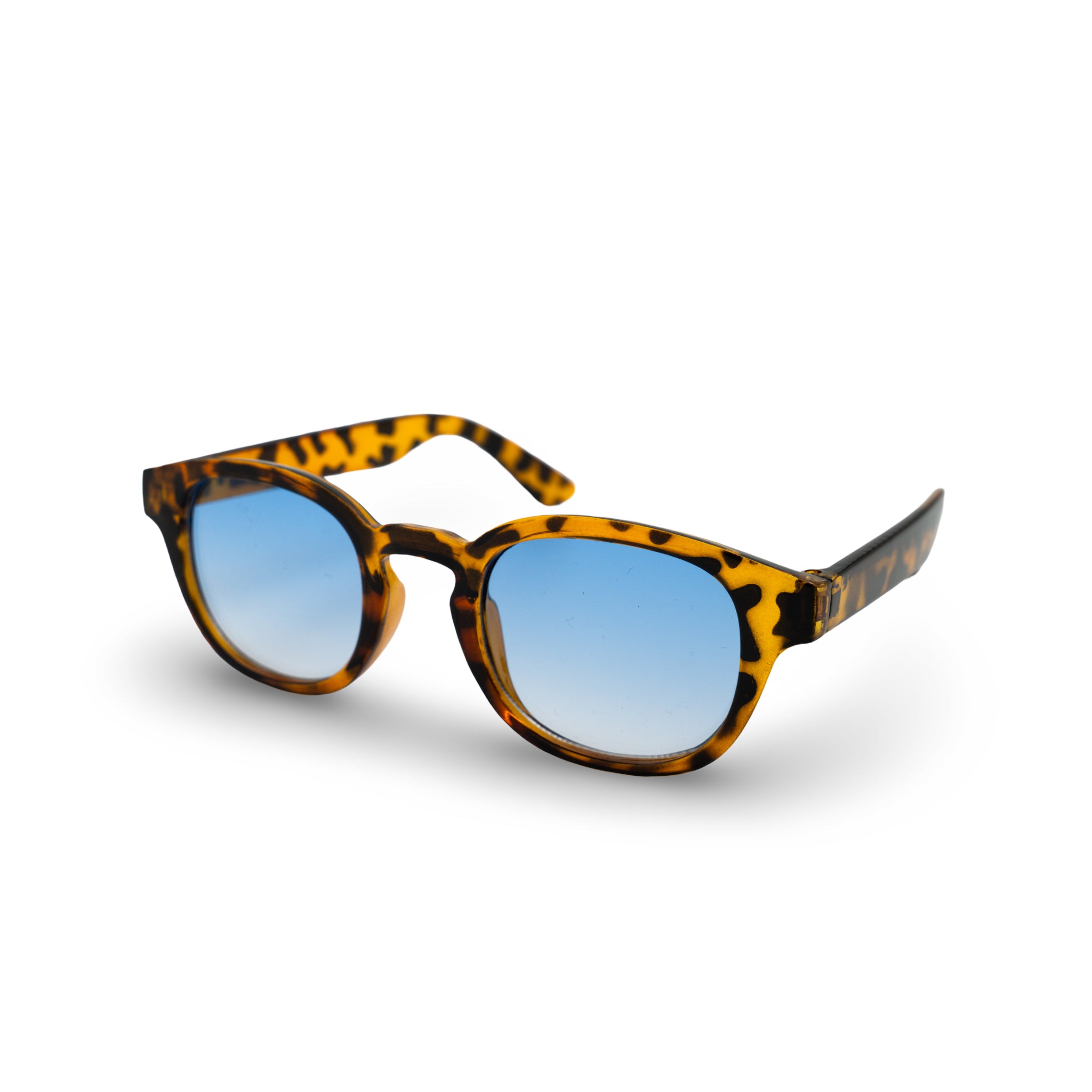 Stijlvolle zonnebril met luipaardprint montuur en blauwe glazen, perfect voor zomerse dagen.